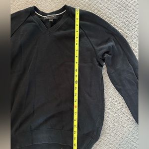 Lite Weight Banana Republic Men’s Sweater